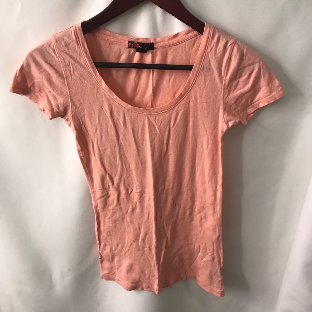 Scoop neck tee